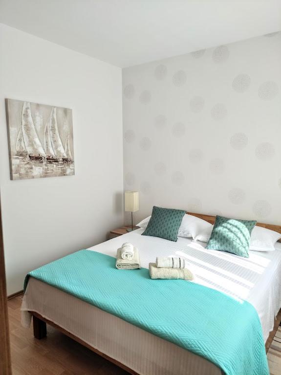 Apartmani Mila A1 & A2 & 3 Трогир Екстериор снимка