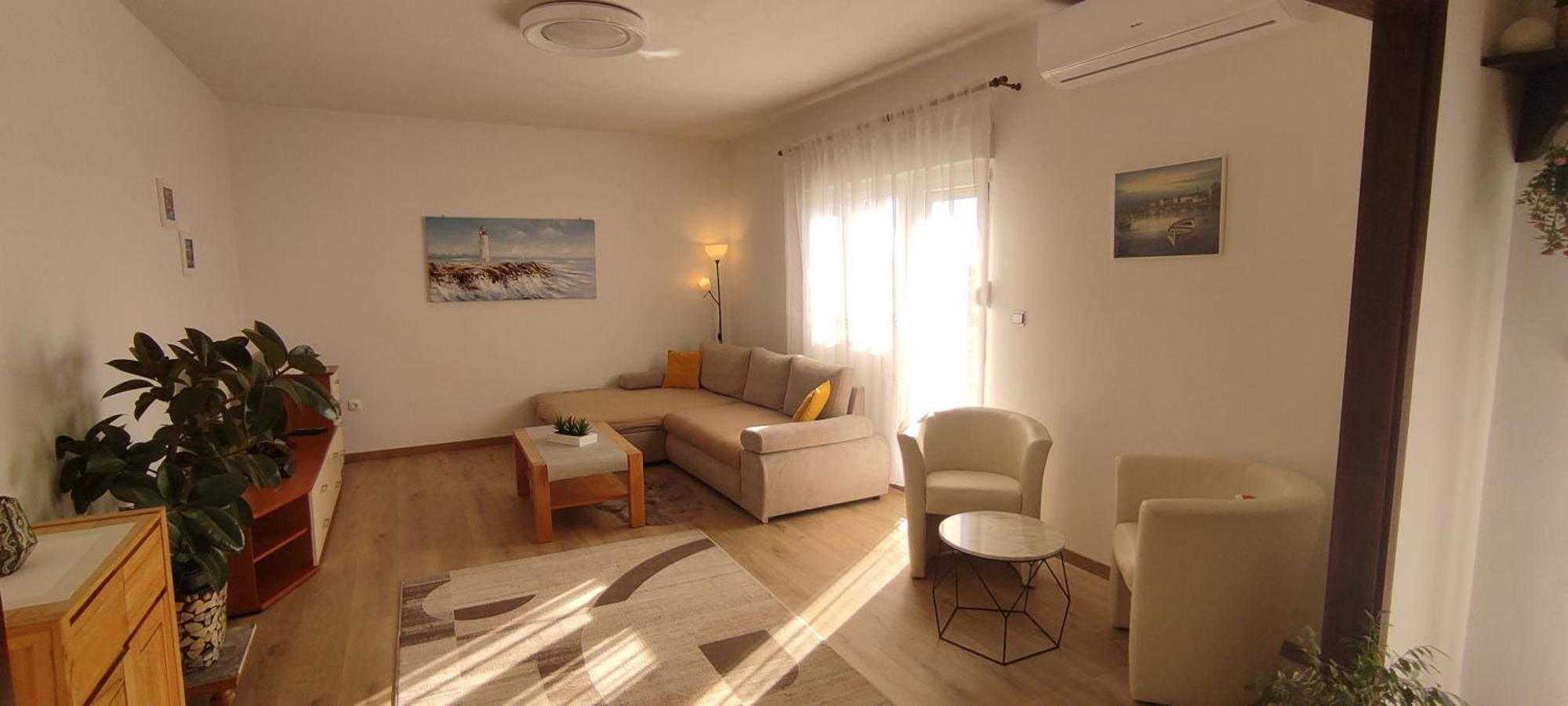 Apartmani Mila A1 & A2 & 3 Трогир Екстериор снимка