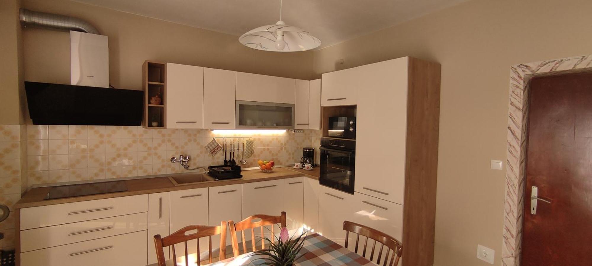 Apartmani Mila A1 & A2 & 3 Трогир Екстериор снимка