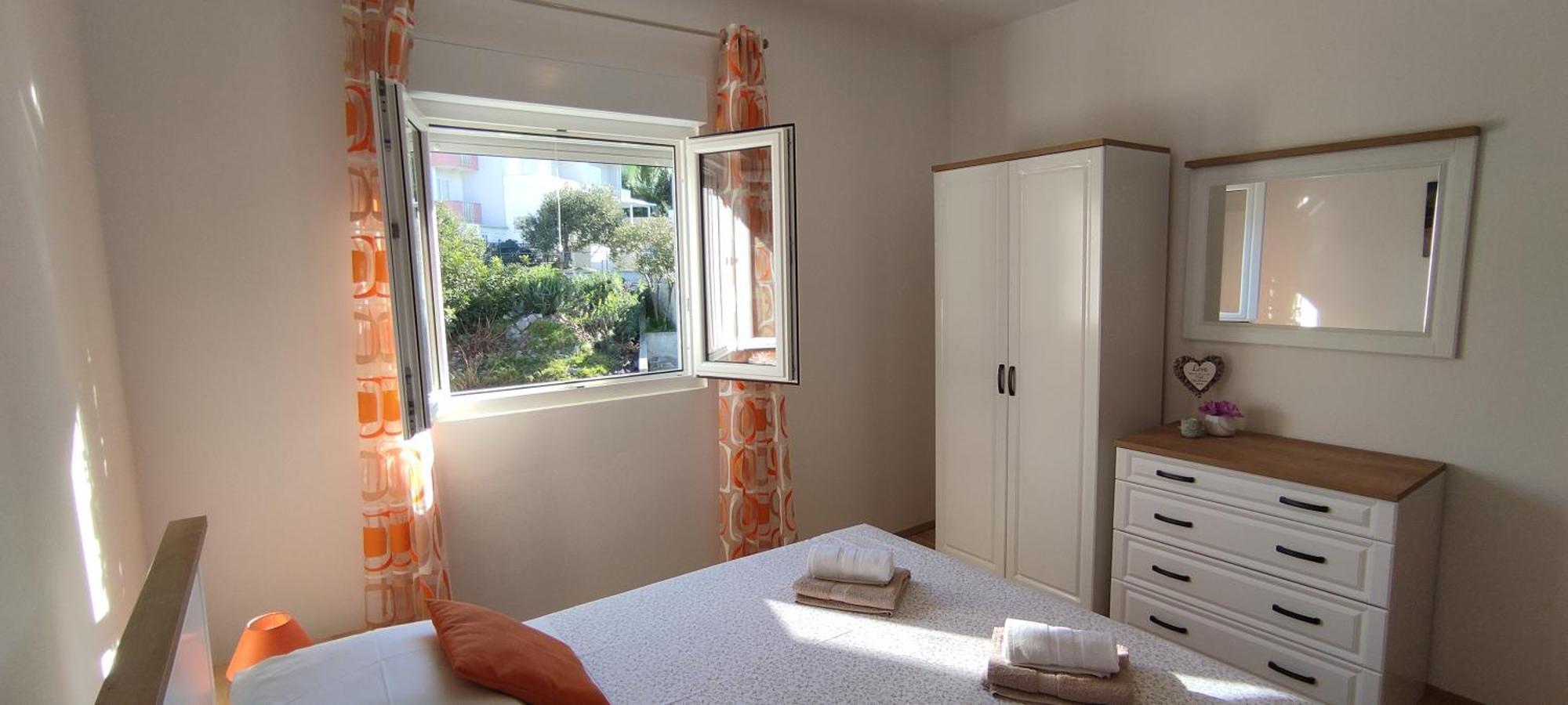 Apartmani Mila A1 & A2 & 3 Трогир Екстериор снимка